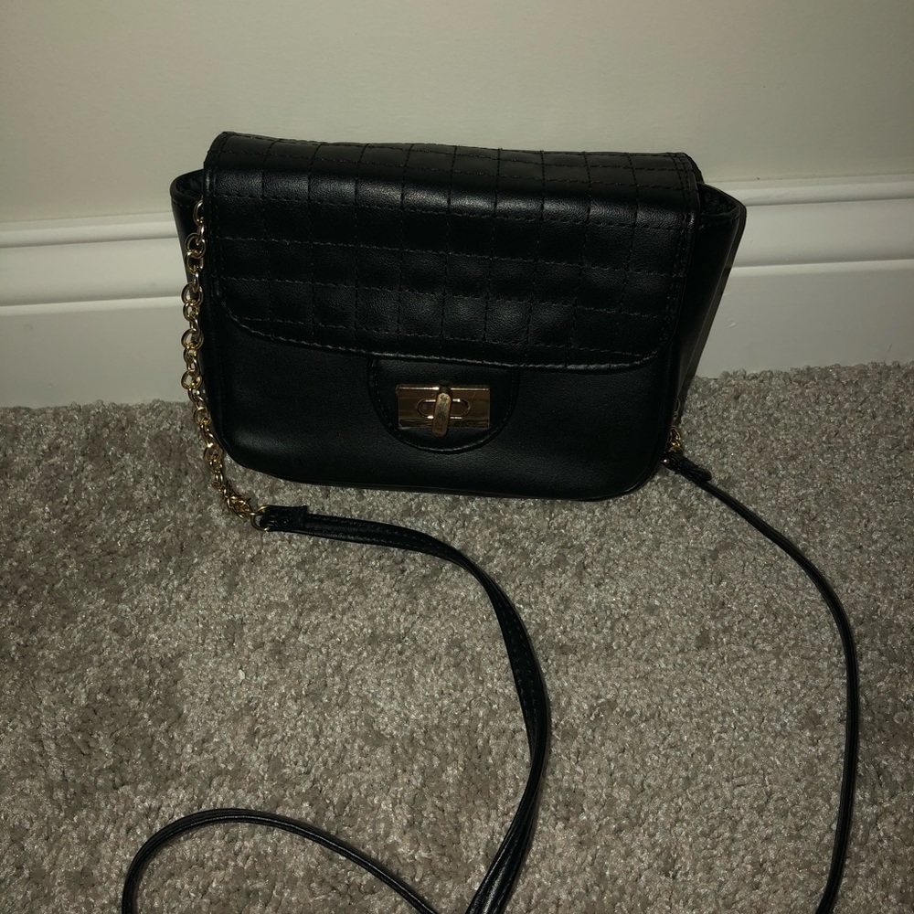 Black leather cross bag